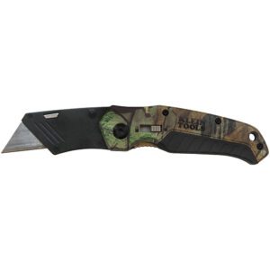 Folding utility knife with camouflage handle.